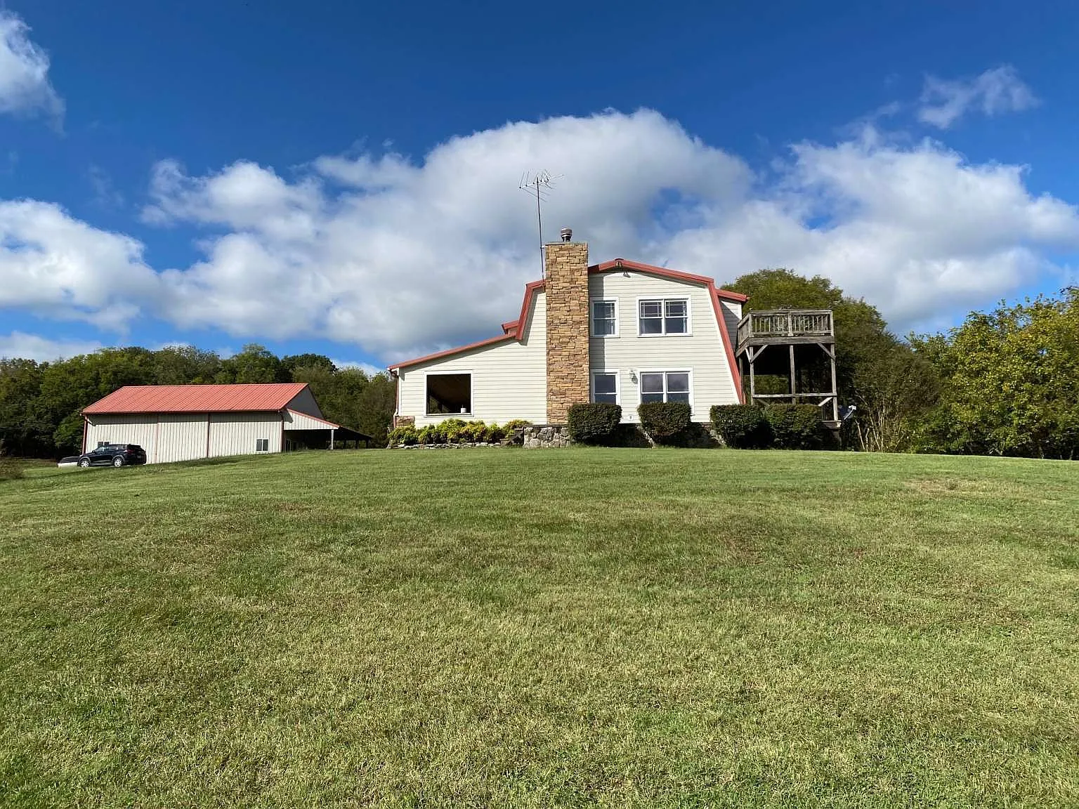 360-Degree Ridge Views, and Not a Neighbor in Sight