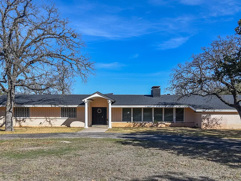 Brady Creek Frontage on 6 McCulloch County Acres, With a 1960 Midcentury Home