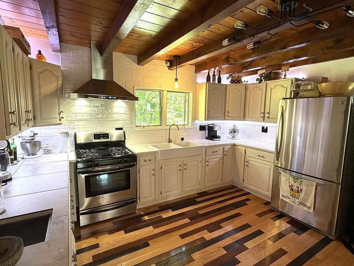 A Log Home on 28 Acres of Trails in Acworth