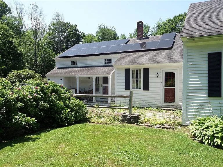 A 1780 Antique Cape on 32 Acres