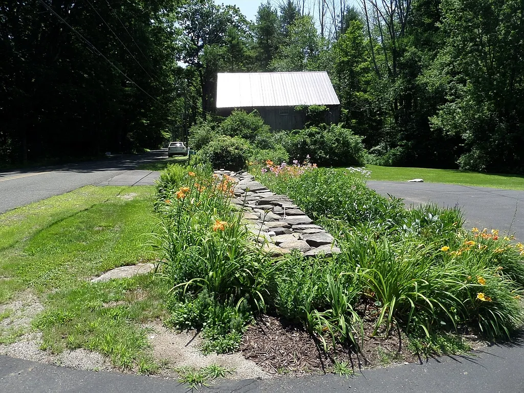 A 1780 Antique Cape on 32 Acres