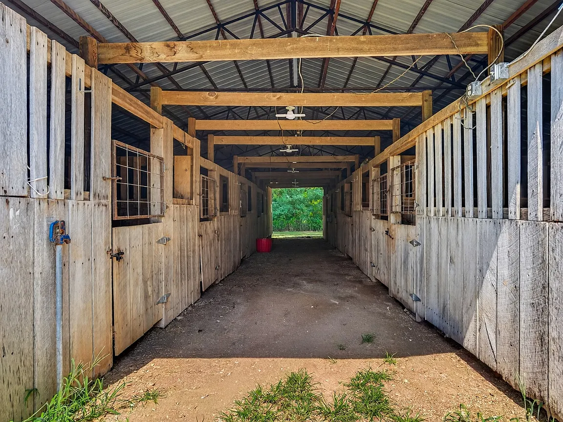 A 9-Stall Horse Barn on 24 Fenced Acres in Ardmore
