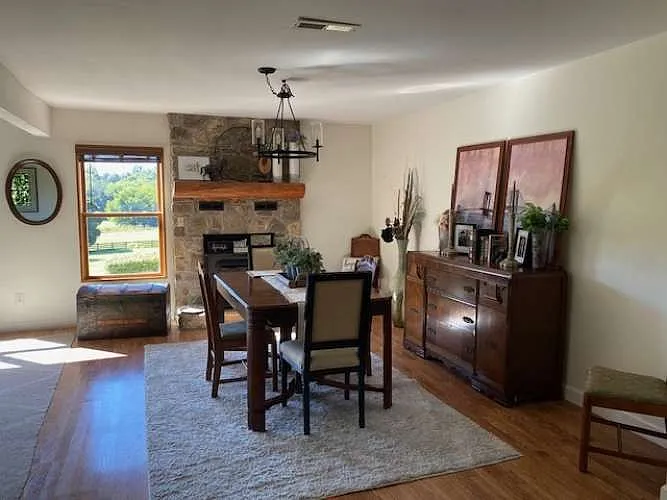 360-Degree Ridge Views, and Not a Neighbor in Sight