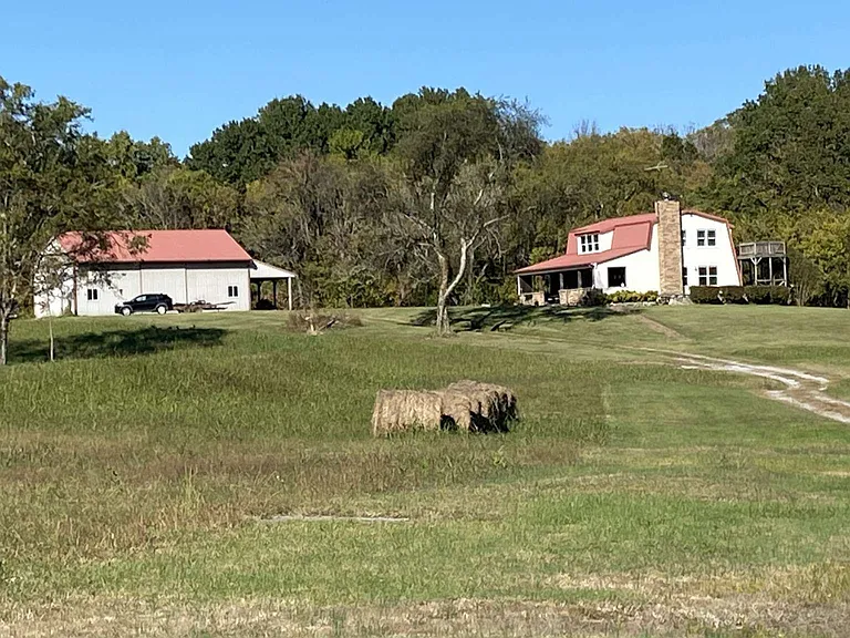 360-Degree Ridge Views, and Not a Neighbor in Sight