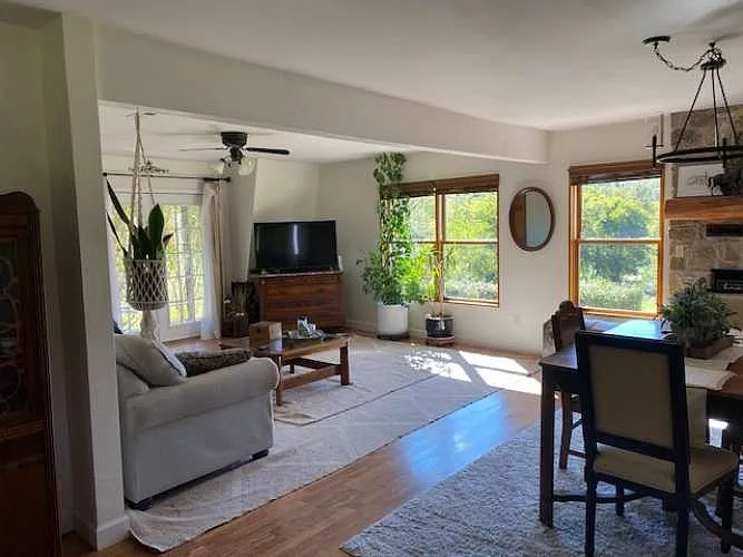 360-Degree Ridge Views, and Not a Neighbor in Sight