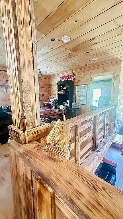 2006 Barndominium with 18-Ft Ceilings, 30x40 Workshop Suite, Wet Weather Pond, and Two Tiny Homes on 5 Acres in Orangeburg County
