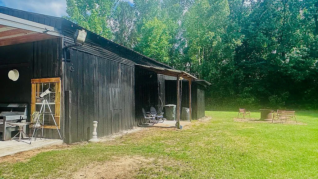 2006 Barndominium with 18-Ft Ceilings, 30x40 Workshop Suite, Wet Weather Pond, and Two Tiny Homes on 5 Acres in Orangeburg County
