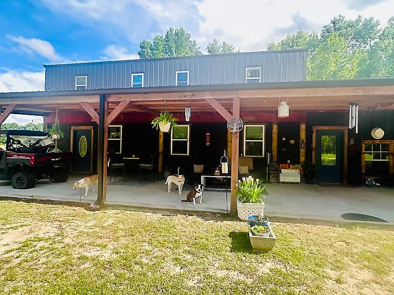 2006 Barndominium with 18-Ft Ceilings, 30x40 Workshop Suite, Wet Weather Pond, and Two Tiny Homes on 5 Acres in Orangeburg County