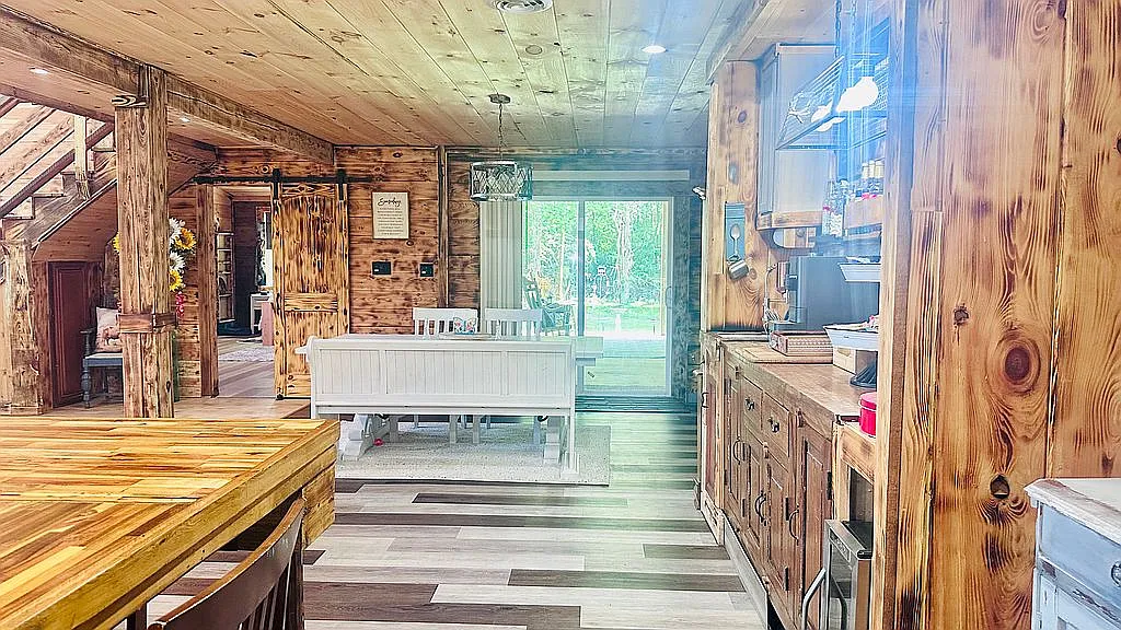 2006 Barndominium with 18-Ft Ceilings, 30x40 Workshop Suite, Wet Weather Pond, and Two Tiny Homes on 5 Acres in Orangeburg County