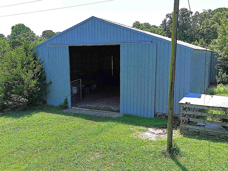 Board Camp Creek Frontage and Livestock Infrastructure on 8 Ouachita Acres Near Mena