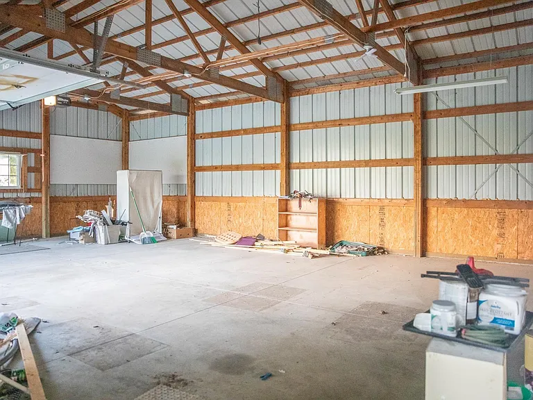 A Family's 88-Acre Legacy Near Clinton Lake
