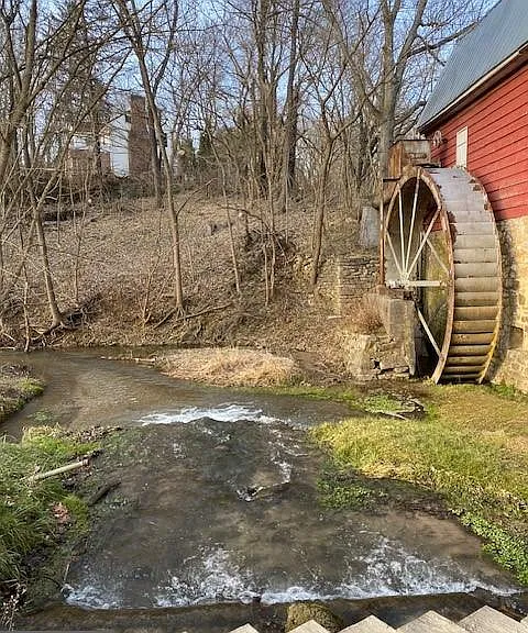 An Eleven-Stall Stable Steps From the C&O Canal Towpath