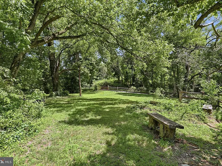 An Eleven-Stall Stable Steps From the C&O Canal Towpath