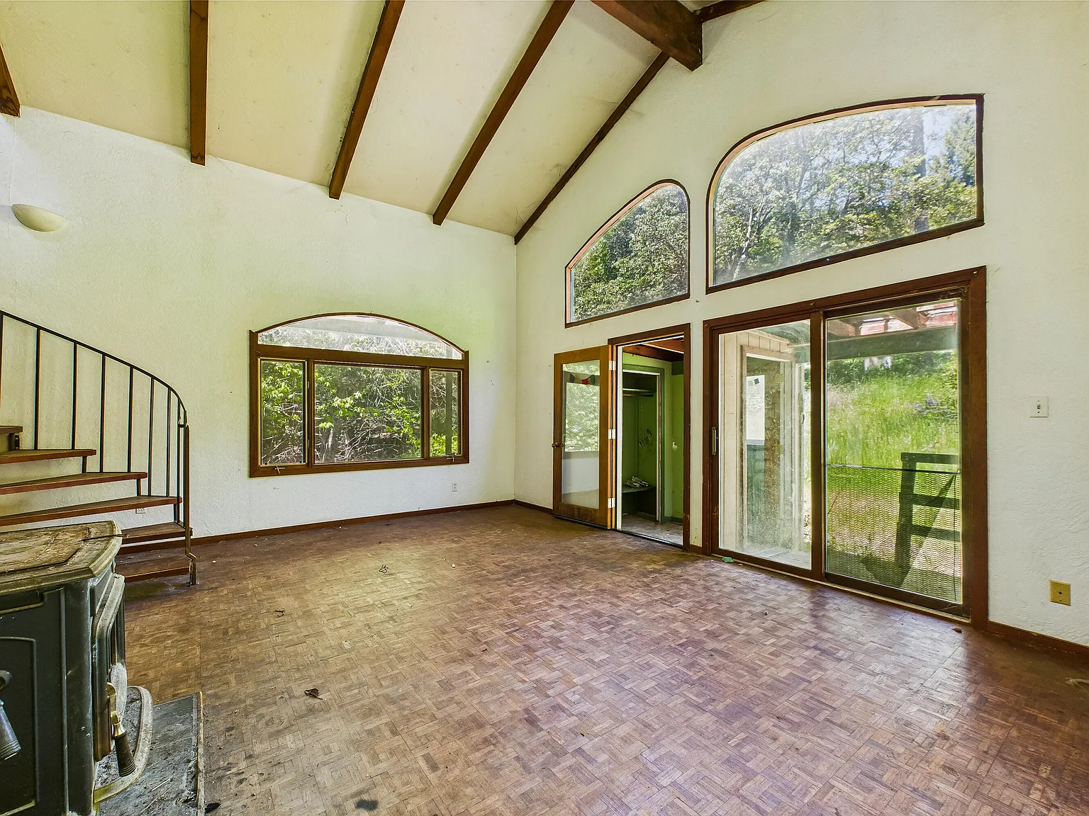 A Hand-Built Home With a Spiral Staircase, on 44 Private Acres