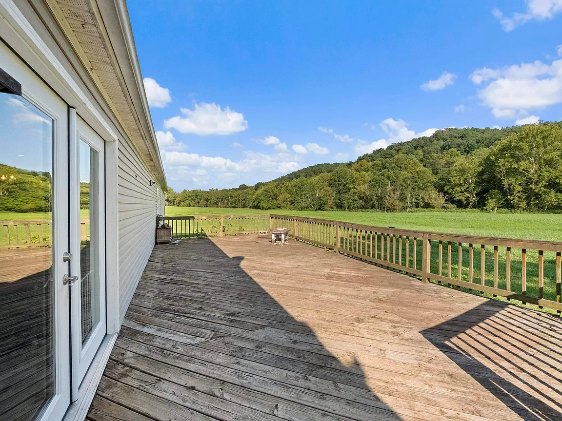 A Massive Multi-Stall Barn on 118 Wooded Acres in Catlettsburg