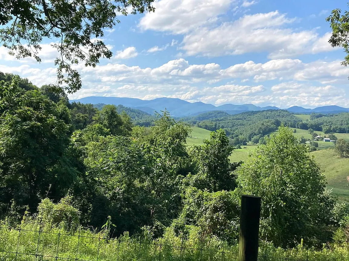 23 Acres of Rotational Grazing Pasture in Meadowview