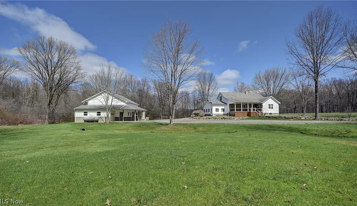An Off-Grid Solar Home With a Barn and Shop on 7 Acres