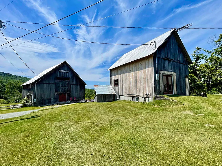 Kingdom Farm Lodge — 1850s Homestead with Barn Suites and Wedding Venue Atop Burke Mountain