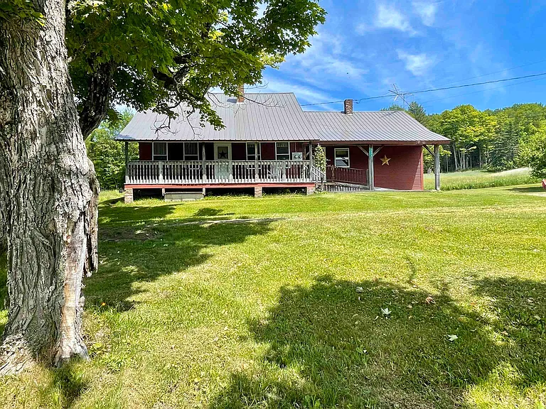 Kingdom Farm Lodge — 1850s Homestead with Barn Suites and Wedding Venue Atop Burke Mountain