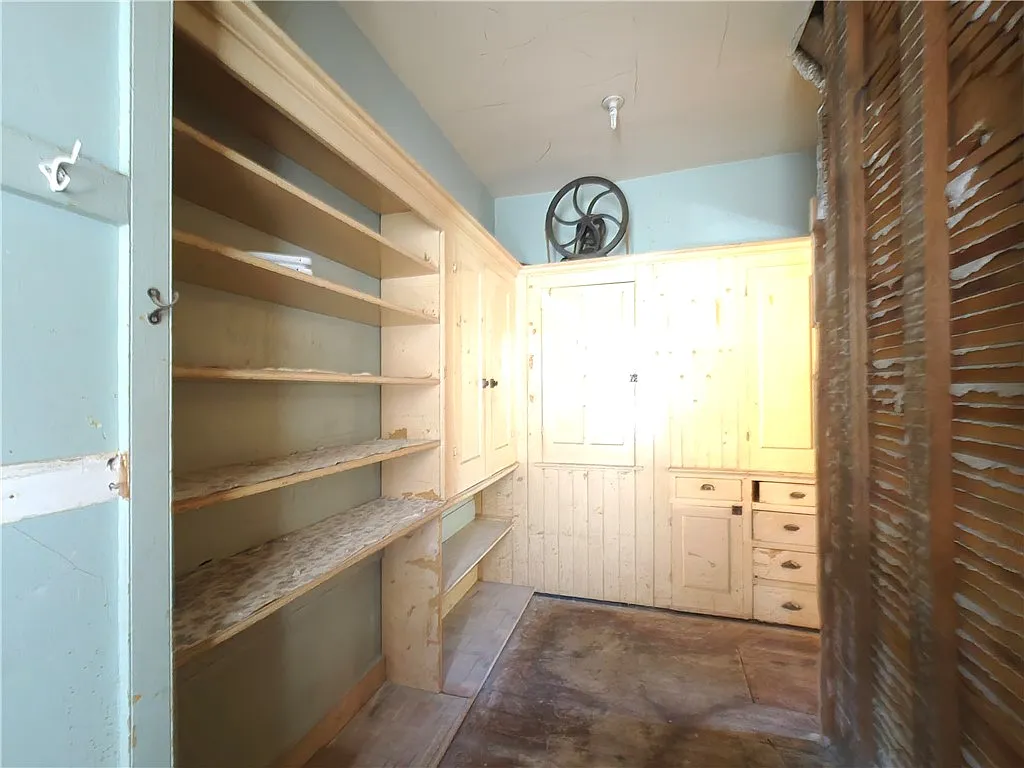 Three Barns on 34.7 Acres, Ready to Reimagine