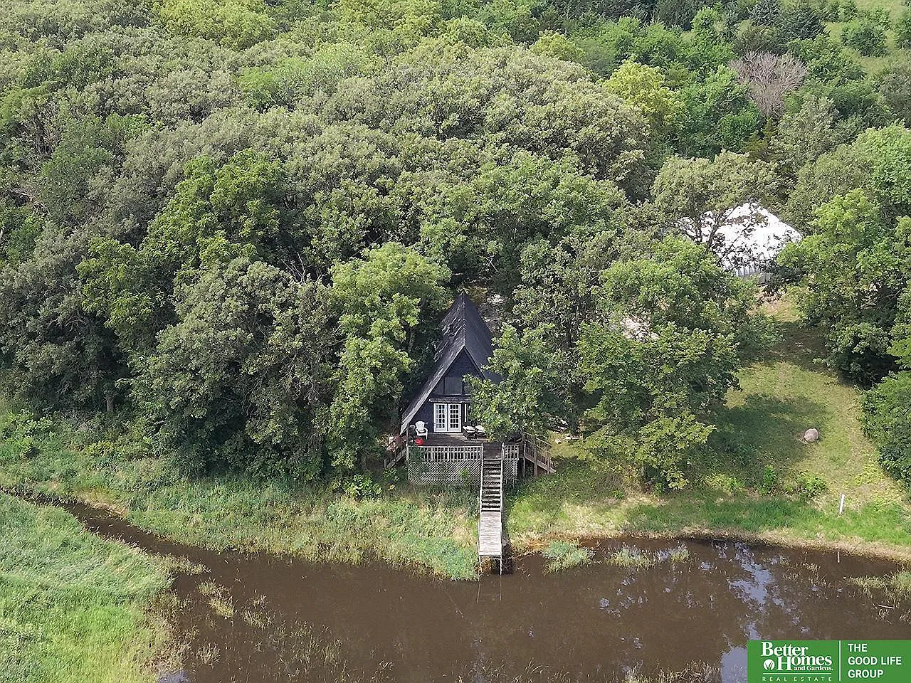 A Fully Furnished Cabin on 10 Private Wooded Acres in Gage County