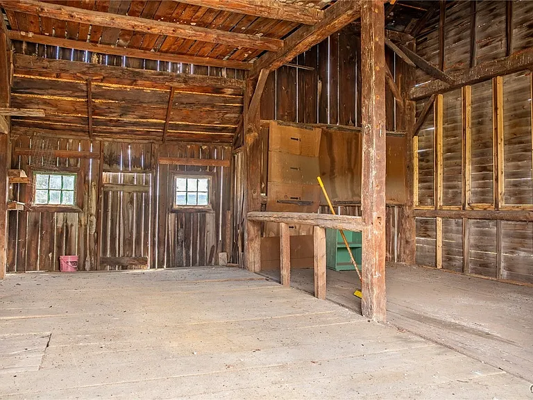 1825 Farmhouse on 5 Acres Near Hammondsport