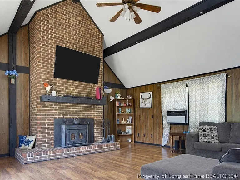 A Farmhouse With Its Own Barn on 9 Wooded Acres