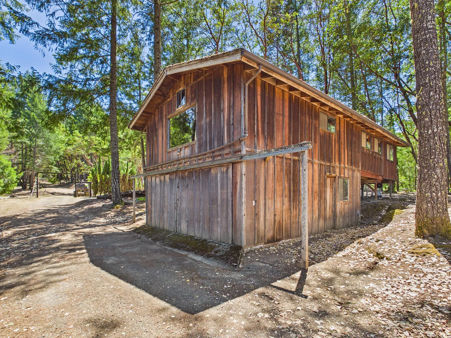A Turnkey Off-Grid Homestead on 160 Acres