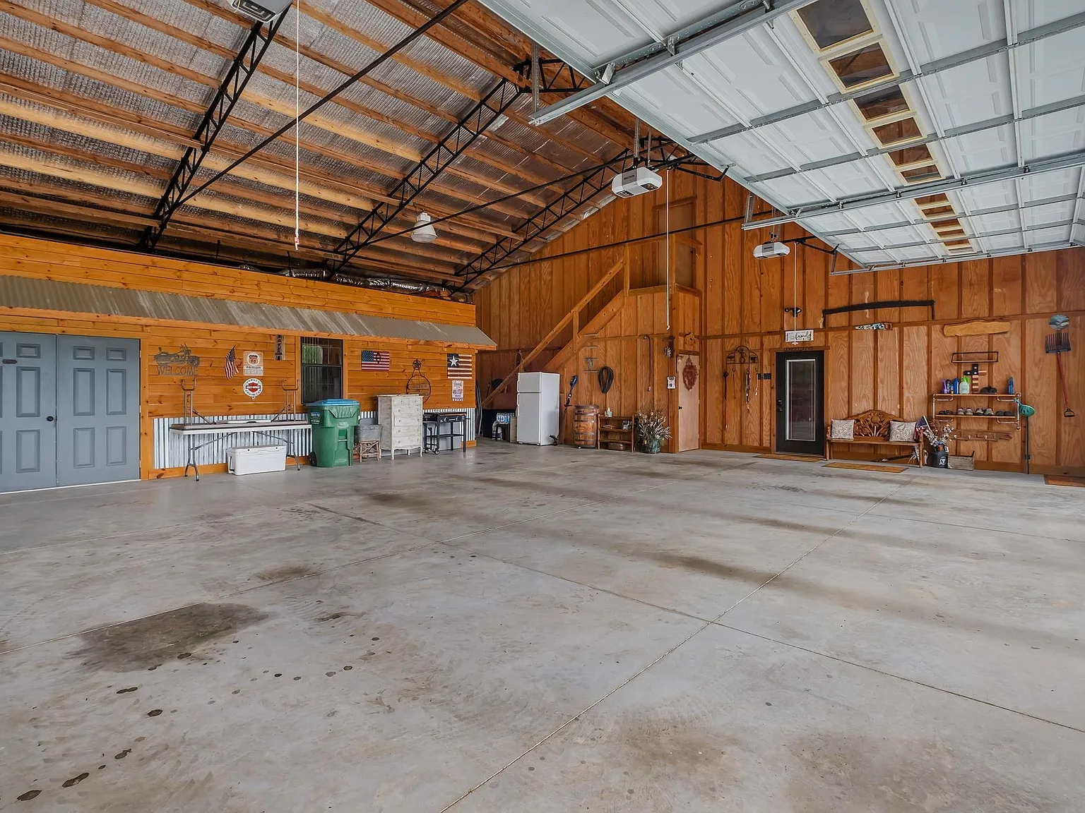 A Three-Stall Horse Barn and Pole Barn on 10 Acres in Havana