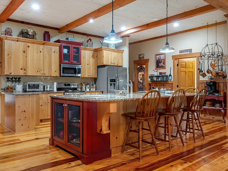 A Three-Stall Horse Barn and Pole Barn on 10 Acres in Havana