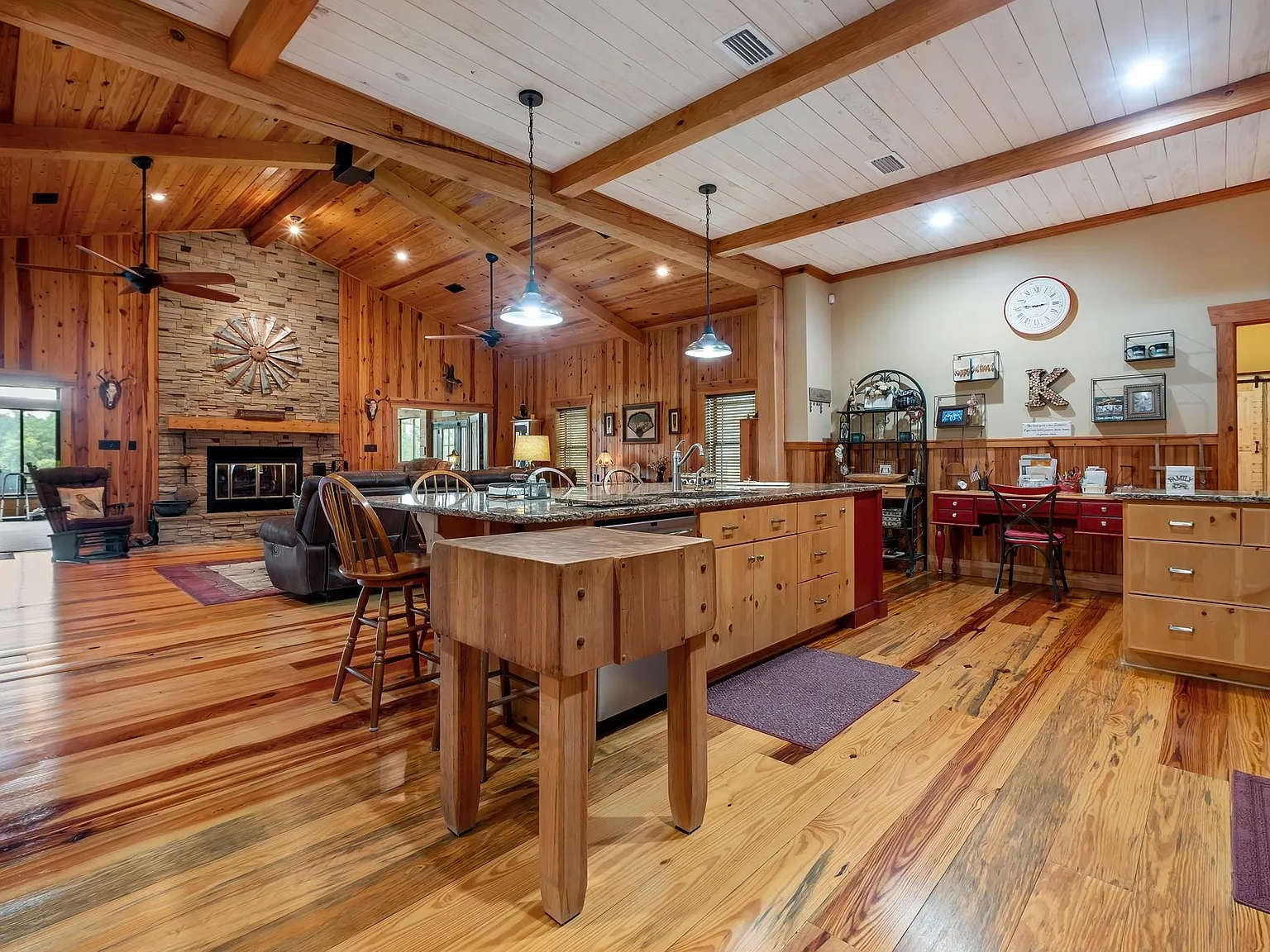 A Three-Stall Horse Barn and Pole Barn on 10 Acres in Havana