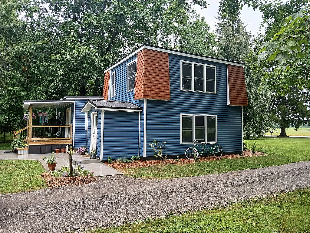 A Horse-Ready Barn on Nearly 5 Wooded Acres