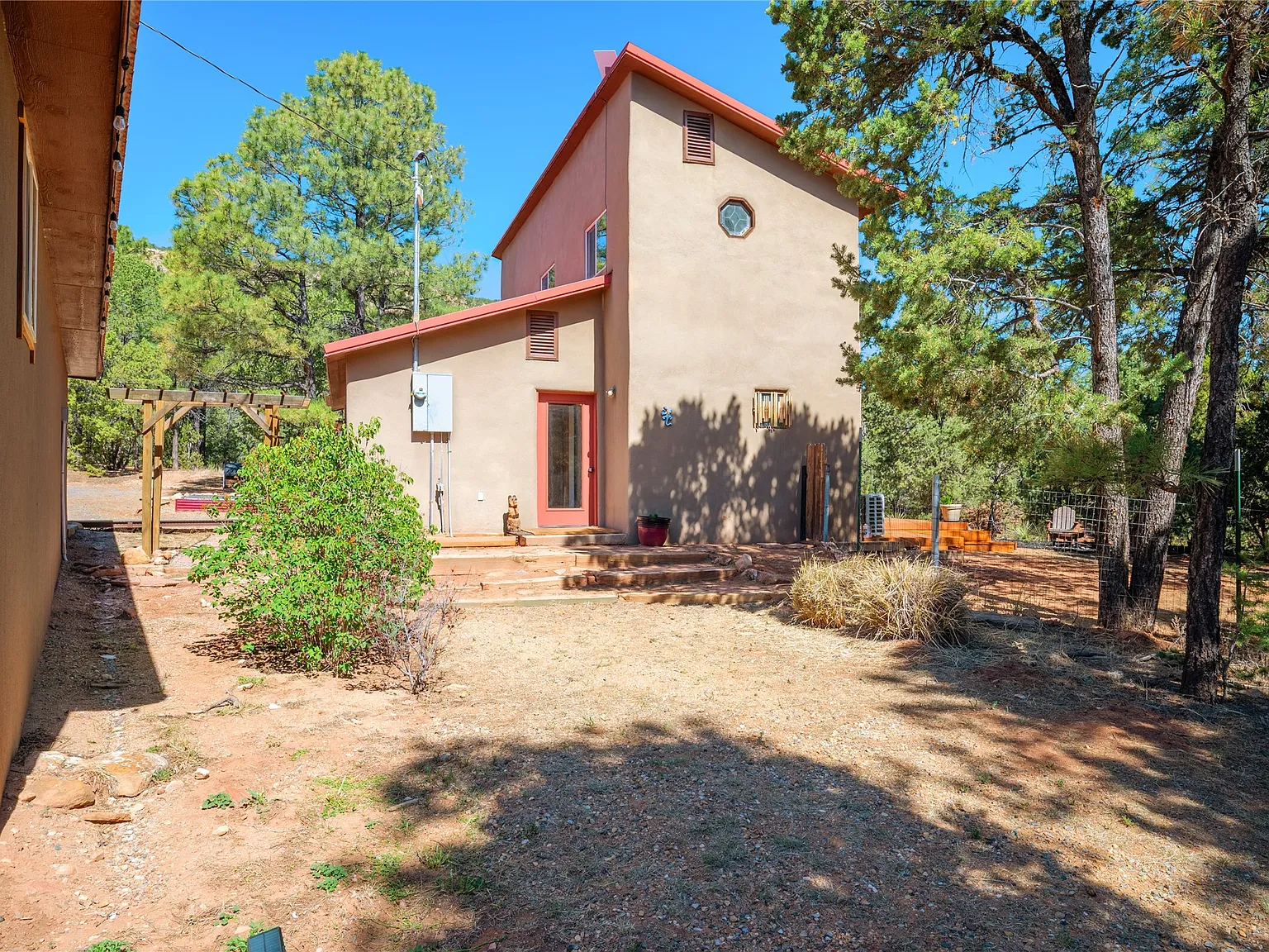 A Pine-Shaded Home With Rowe Mesa Views on 5 Private Acres