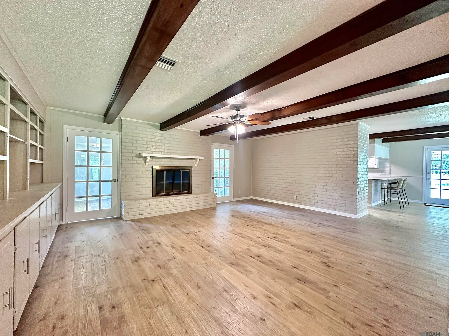 A Fully Remodeled Farmhouse on 11.8 Evangeline Parish Acres