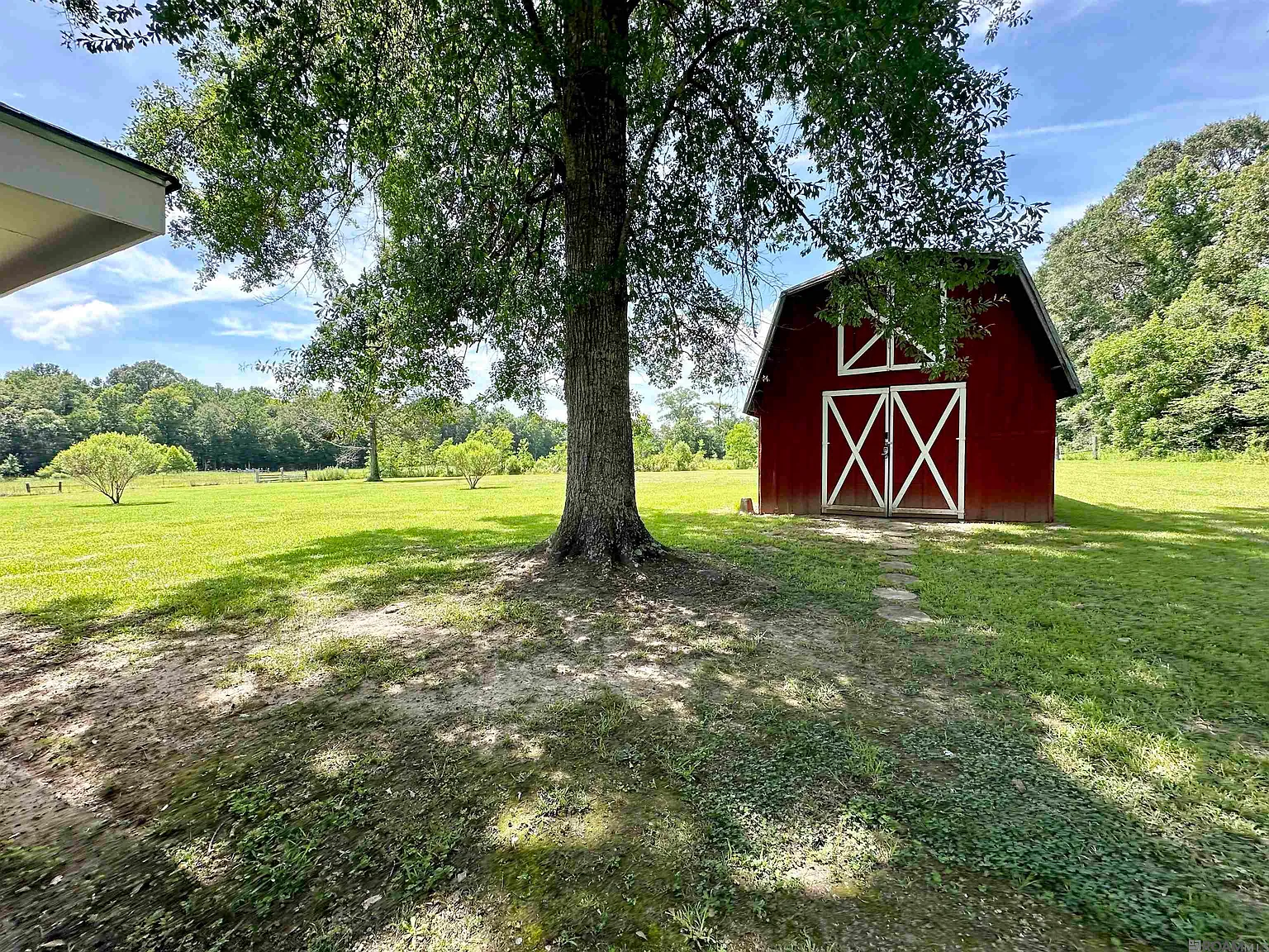 A Fully Remodeled Farmhouse on 11.8 Evangeline Parish Acres