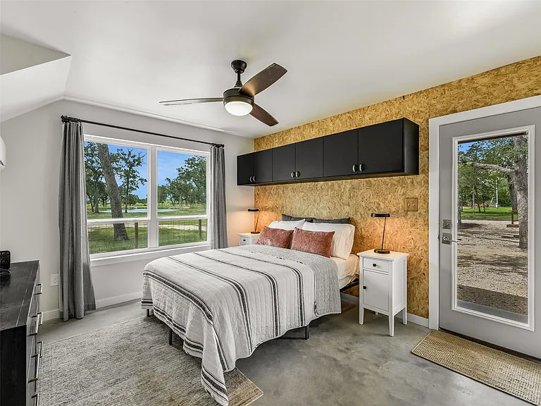 Silo Ranch: Modern Farmhouse with Converted Grain Silo on 23 AG-Exempt Acres Near Austin
