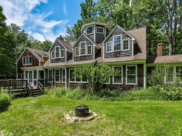 A Hand-Built Timber-Frame Home With Its Own Spring-Fed Pond