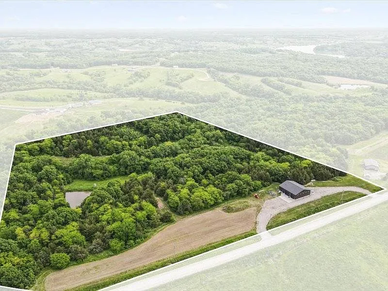 A Barndominium Lodge on Nearly 14 Acres by Sundown Lake