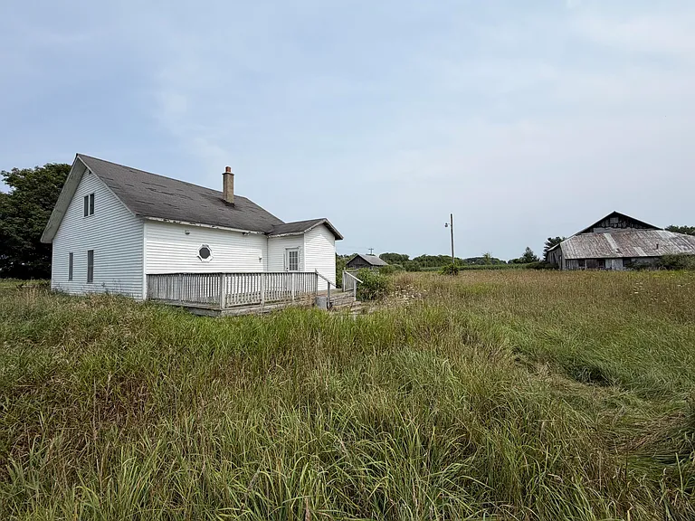 A Fixer-Upper Farmhouse on 10 Wide-Open Acres