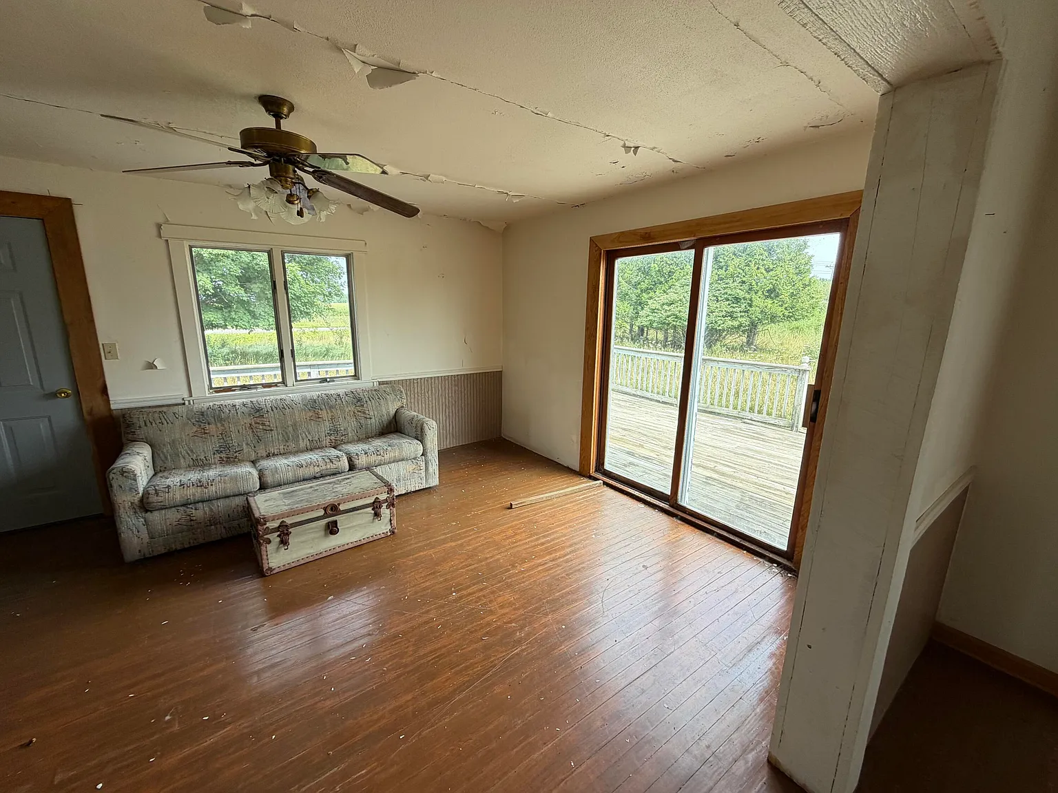 A Fixer-Upper Farmhouse on 10 Wide-Open Acres
