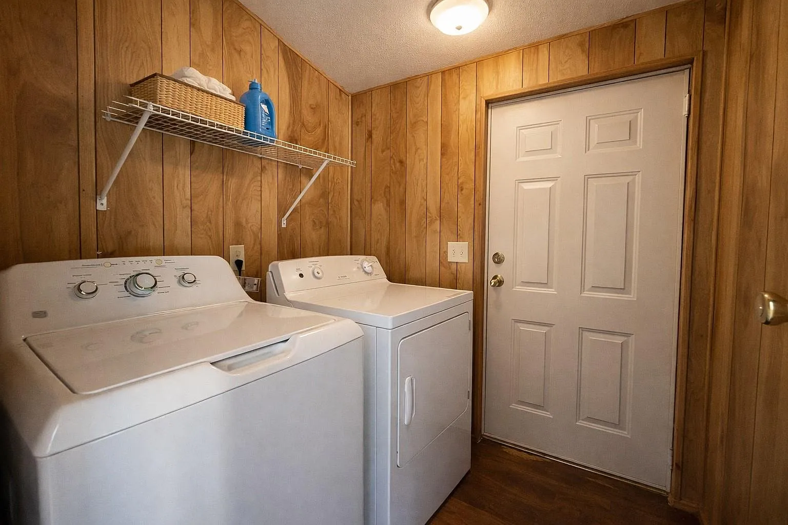 Riverfront Home with Boat Ramp Access and RV Pad on 3 Acres in Wharton County