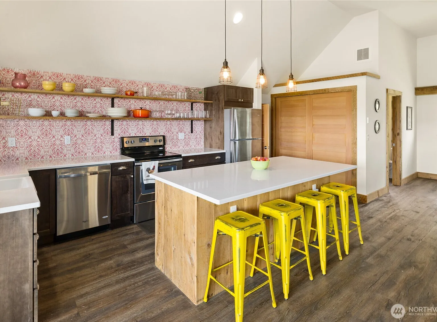 Renovated Barn Home on 3.75 Acres Near Ellensburg