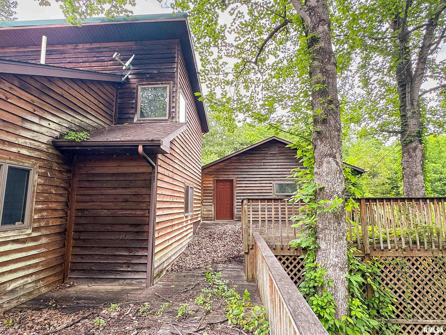 35 Wooded Acres with Two Ponds and a Fixer-Upper Home in the Shawnee Hills Near Garden of the Gods