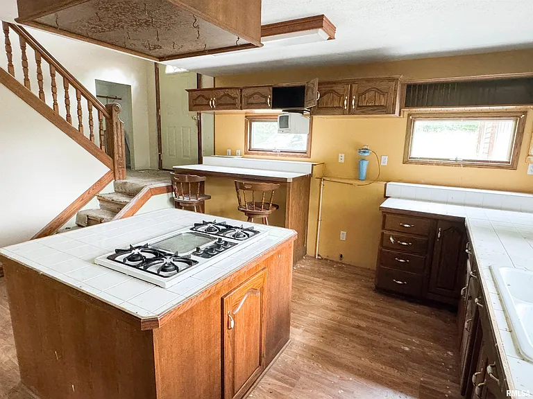 35 Wooded Acres with Two Ponds and a Fixer-Upper Home in the Shawnee Hills Near Garden of the Gods