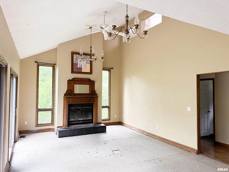 35 Wooded Acres with Two Ponds and a Fixer-Upper Home in the Shawnee Hills Near Garden of the Gods