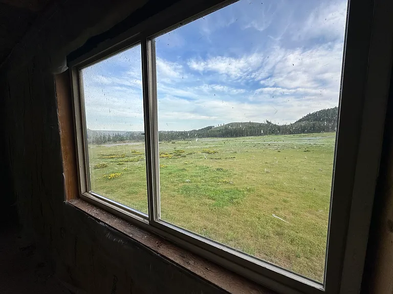 A Substantial Barn on 5 Acres Near the Yakima River
