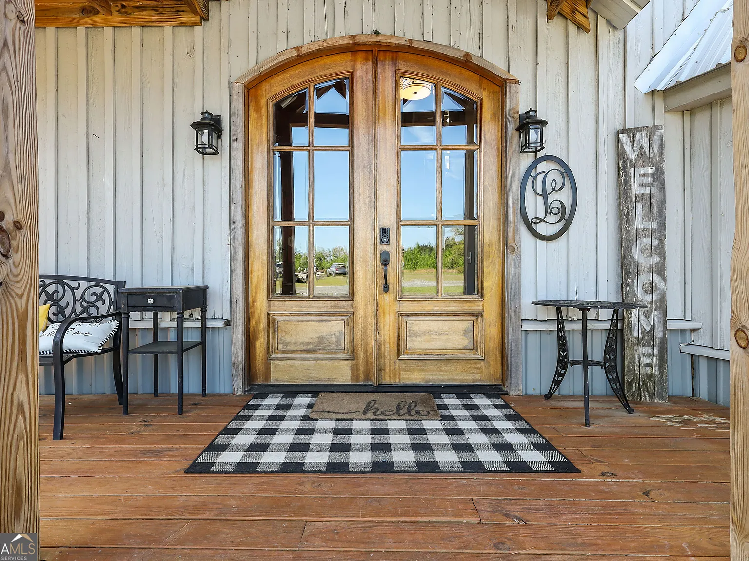 Renovated Farmhouse Estate with Metal Shop on 21 Acres Near Baxley
