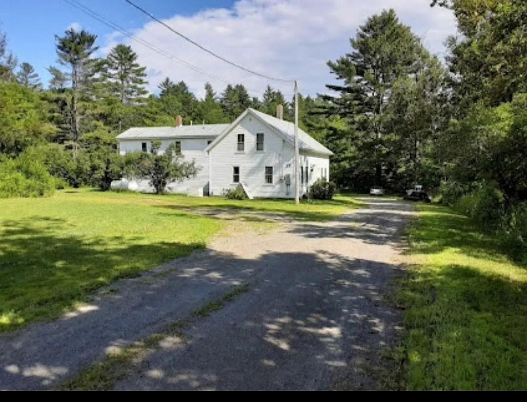 Historic 1900 Farmstead on Higgins Stream with Horse Barn, Swimming Hole, and In-Law Apartment Near Skowhegan