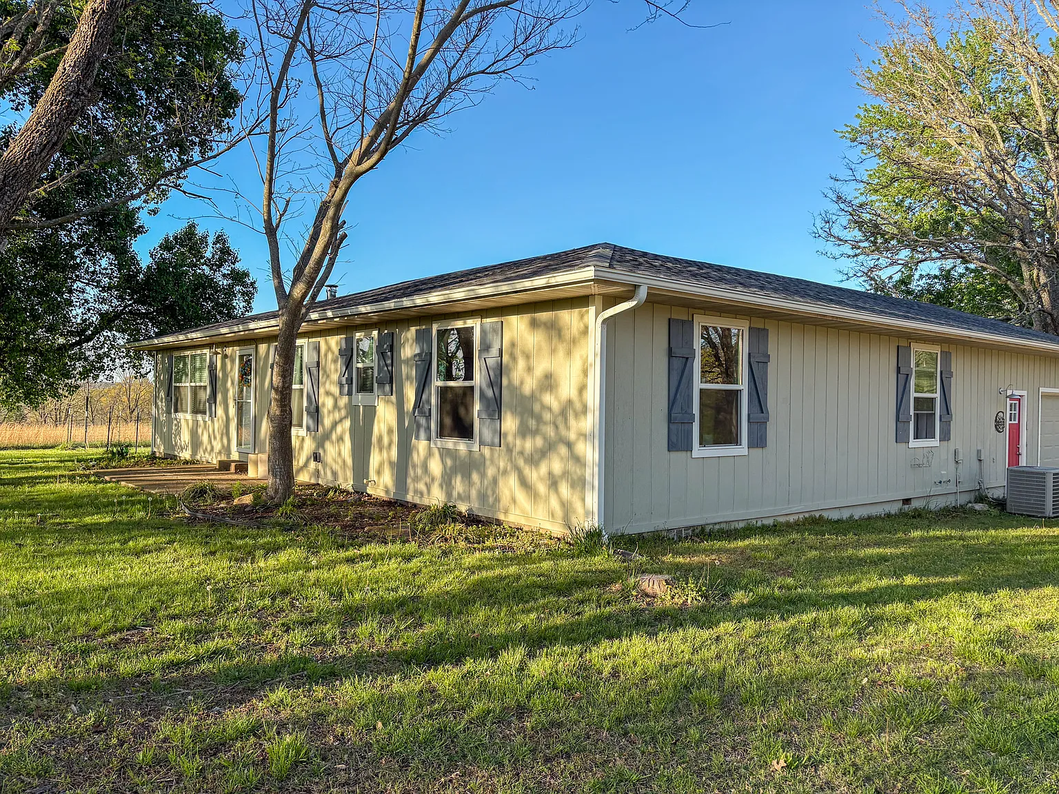 Fully Remodeled Farmhouse on 30 Working Acres Near Willow Springs