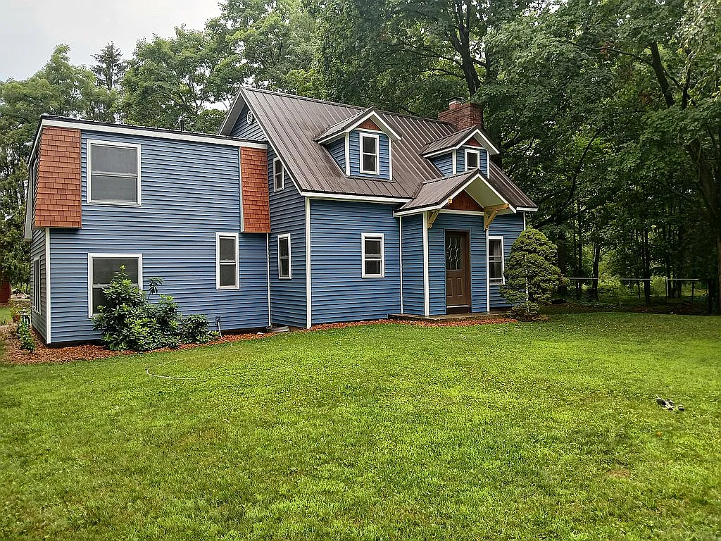 A Horse-Ready Barn on Nearly 5 Wooded Acres